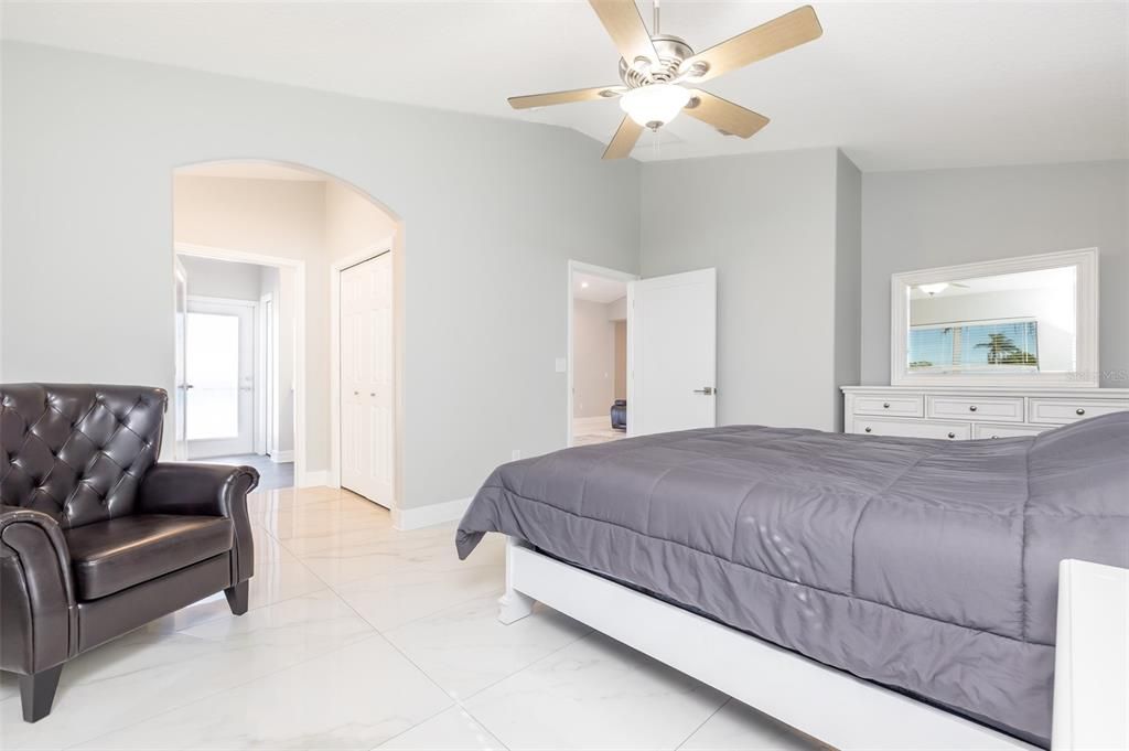 For Sale: $2,100,000 (4 beds, 3 baths, 2782 Square Feet)