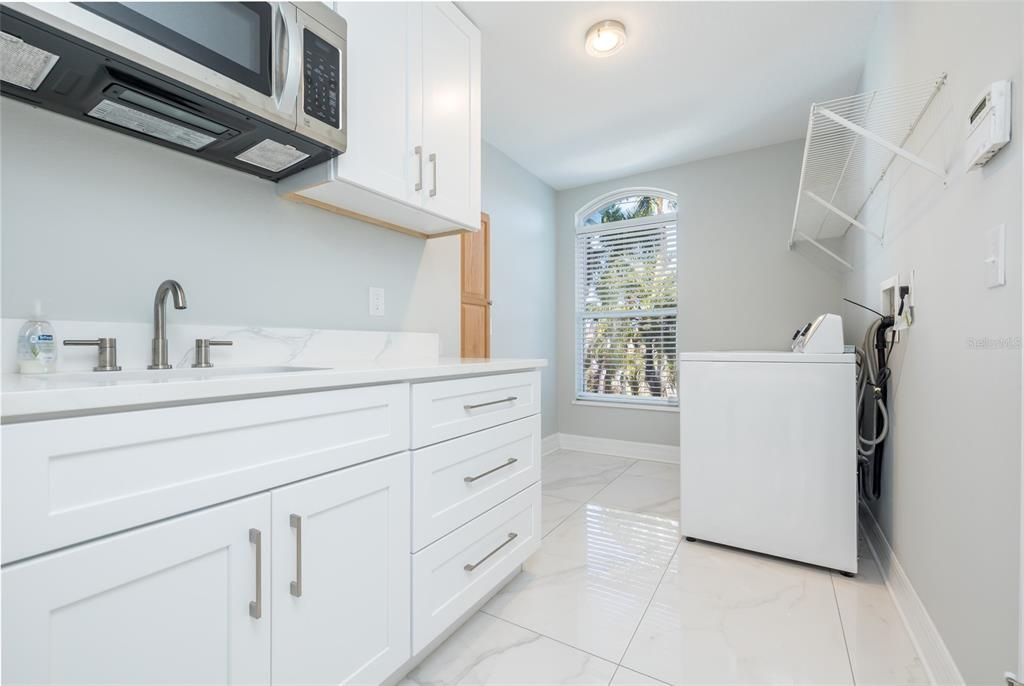 For Sale: $2,100,000 (4 beds, 3 baths, 2782 Square Feet)