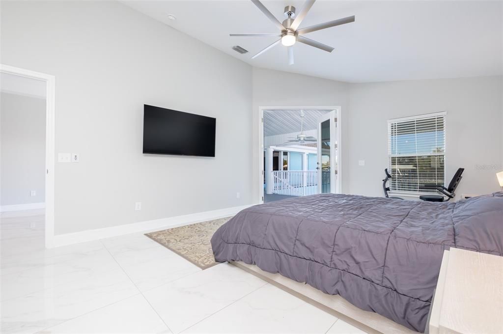 For Sale: $2,100,000 (4 beds, 3 baths, 2782 Square Feet)