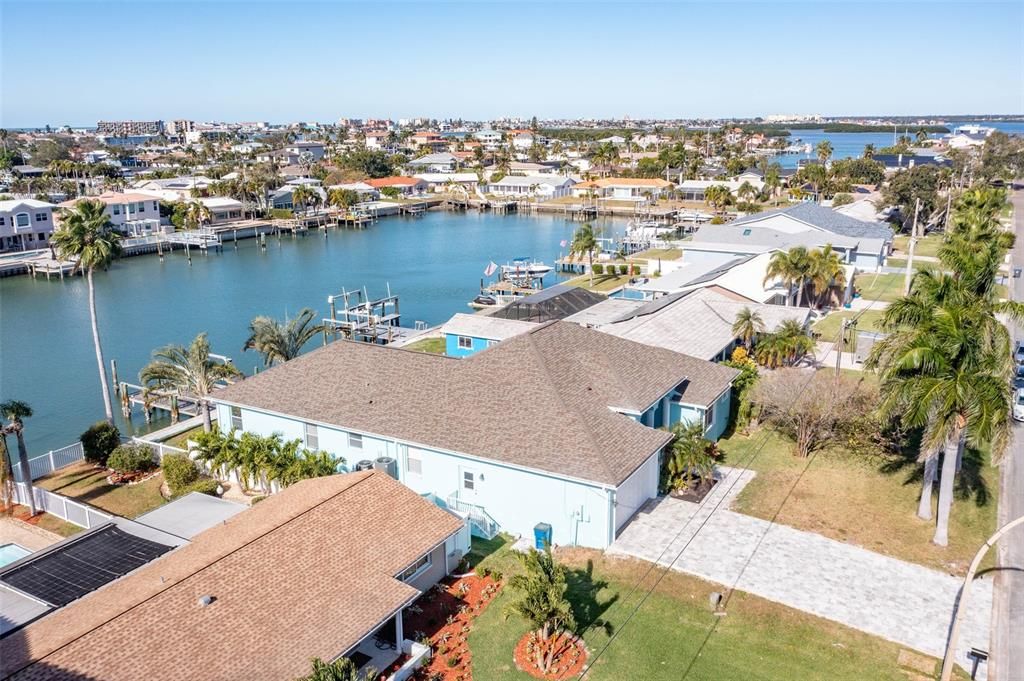 For Sale: $2,100,000 (4 beds, 3 baths, 2782 Square Feet)