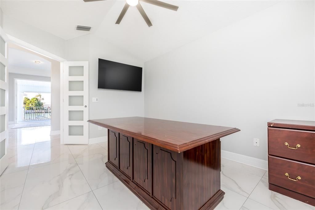 For Sale: $2,100,000 (4 beds, 3 baths, 2782 Square Feet)