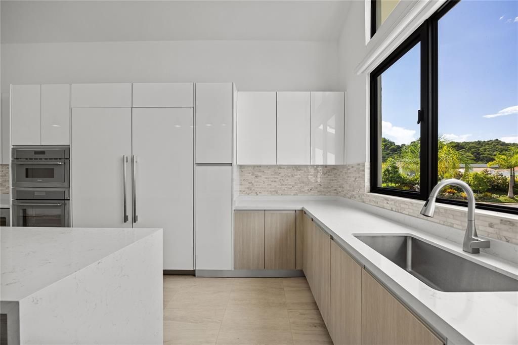 For Sale: $2,700,000 (4 beds, 4 baths, 3206 Square Feet)