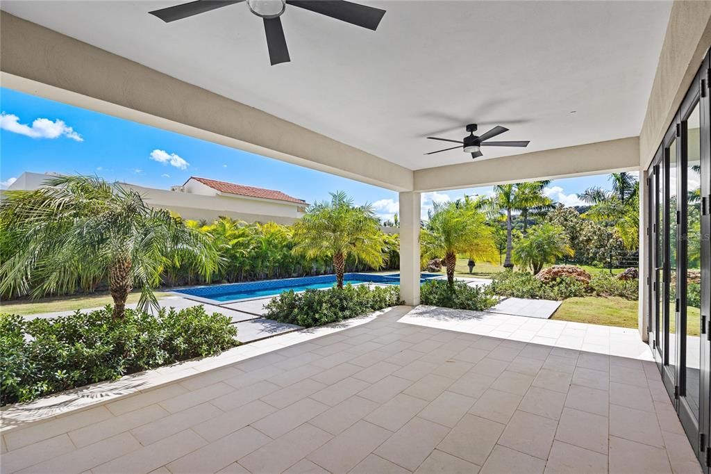 For Sale: $2,700,000 (4 beds, 4 baths, 3206 Square Feet)