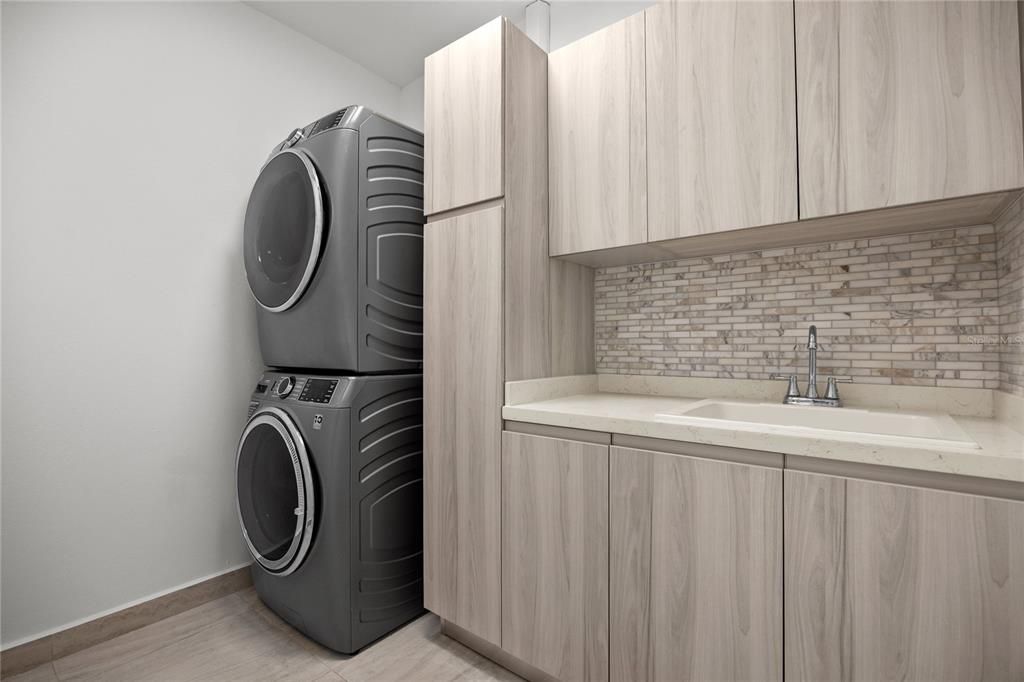 For Sale: $2,700,000 (4 beds, 4 baths, 3206 Square Feet)