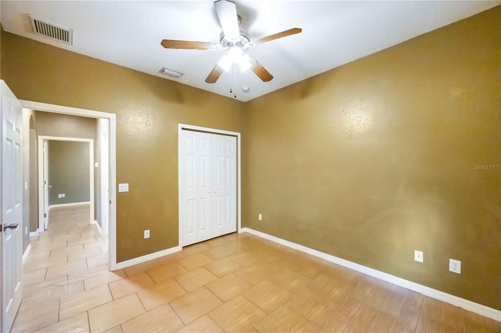 For Sale: $359,900 (3 beds, 2 baths, 1927 Square Feet)