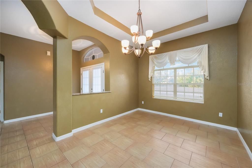 For Sale: $359,900 (3 beds, 2 baths, 1927 Square Feet)