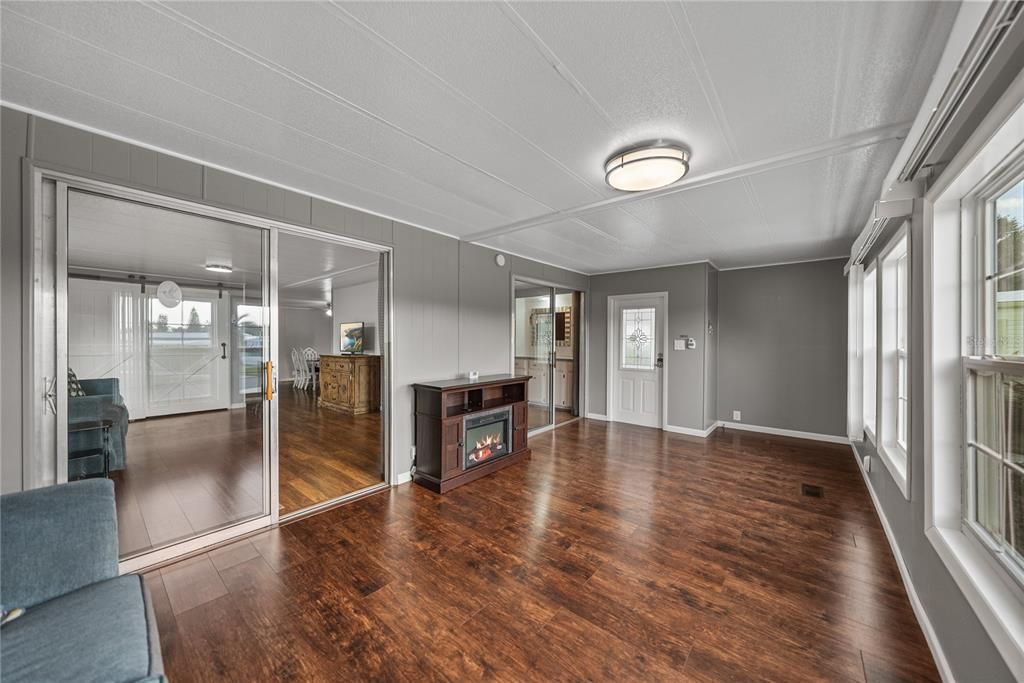 待售: $179,900 (3 贝兹, 2 浴室, 1464 平方英尺)