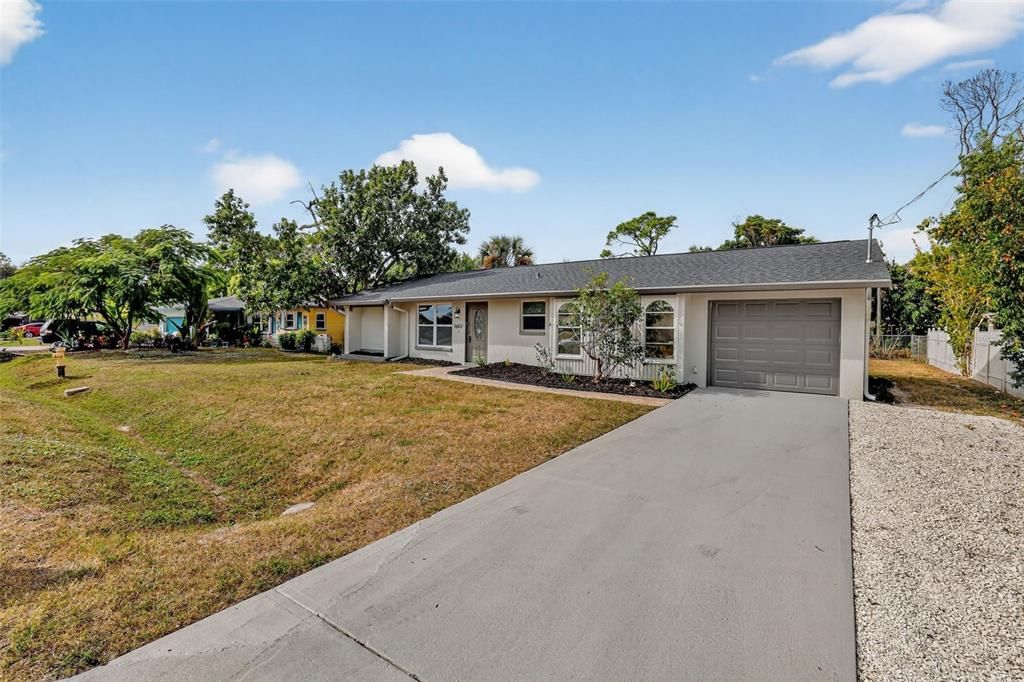 待售: $271,900 (2 贝兹, 2 浴室, 1200 平方英尺)