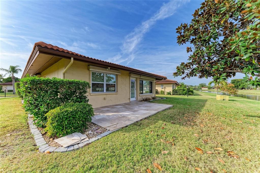 For Sale: $324,000 (2 beds, 2 baths, 1230 Square Feet)