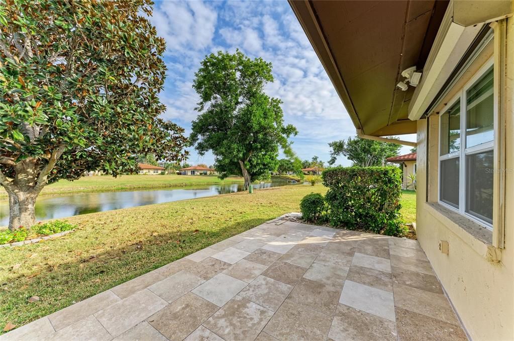 For Sale: $324,000 (2 beds, 2 baths, 1230 Square Feet)