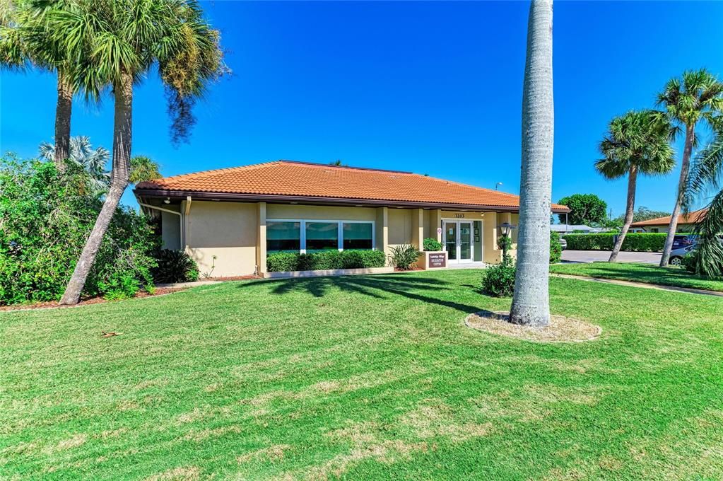 For Sale: $324,000 (2 beds, 2 baths, 1230 Square Feet)