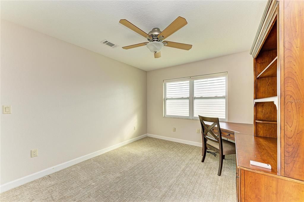 For Sale: $324,000 (2 beds, 2 baths, 1230 Square Feet)