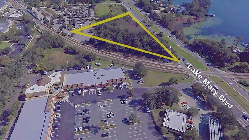 En Venta: $949,999 (0.98 acres)