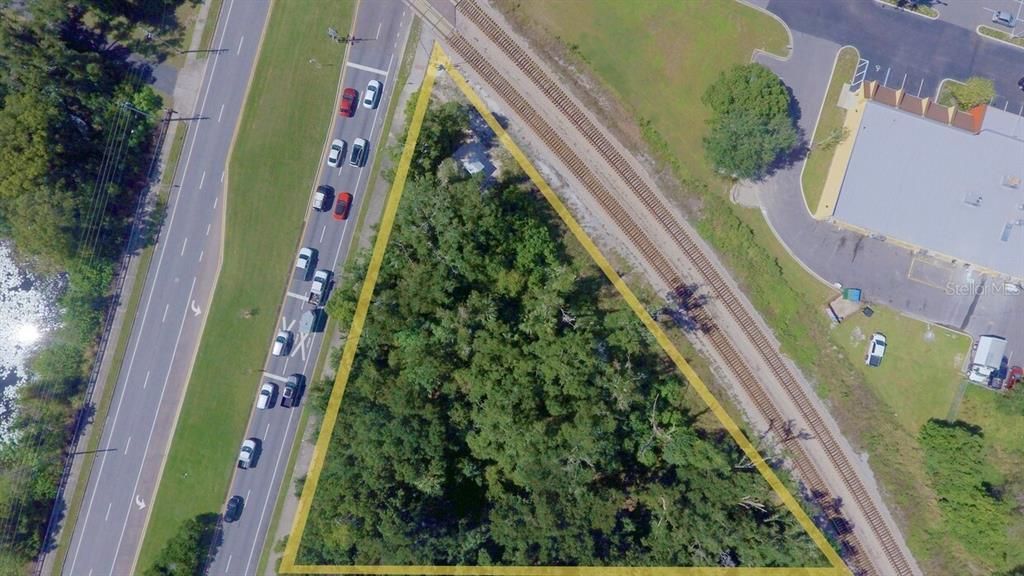 En Venta: $949,999 (0.98 acres)