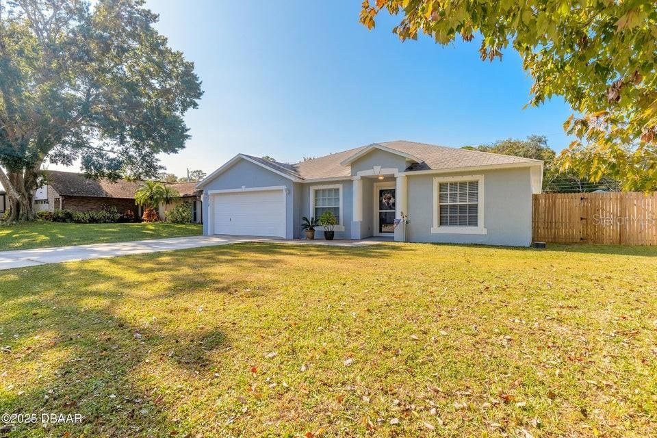 For Sale: $312,000 (3 beds, 2 baths, 1621 Square Feet)