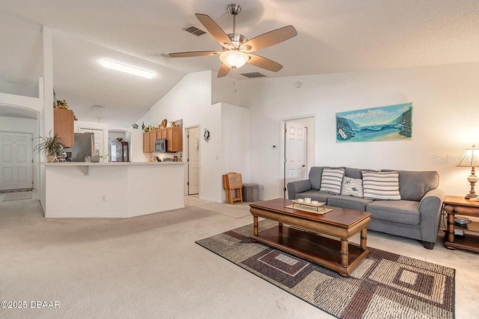 For Sale: $312,000 (3 beds, 2 baths, 1621 Square Feet)