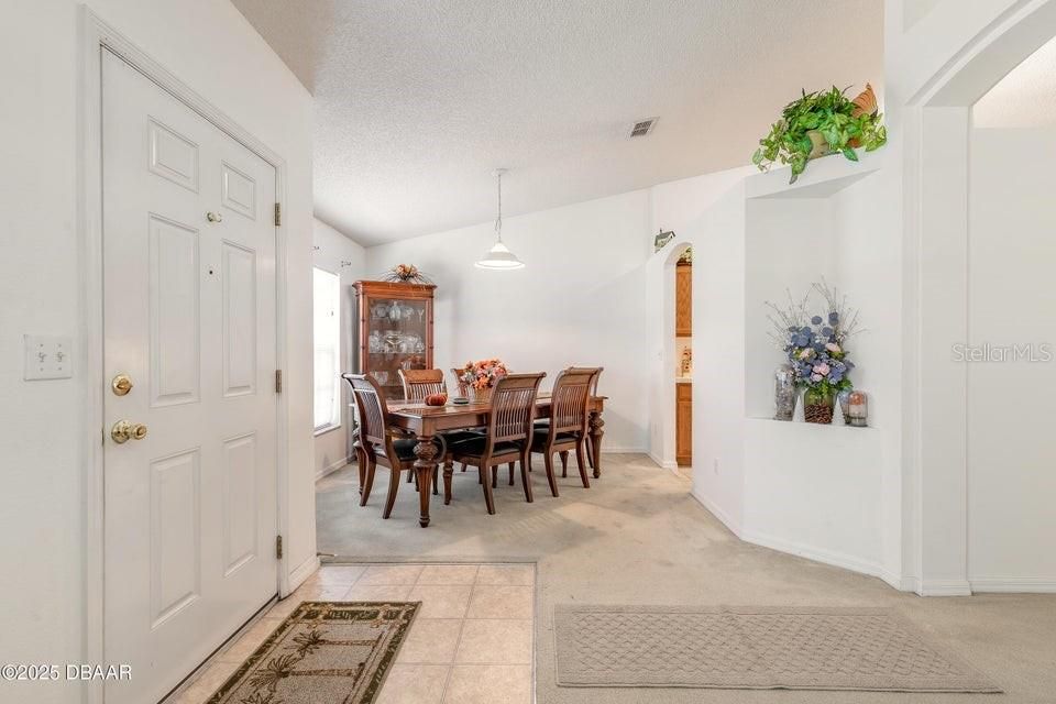 For Sale: $312,000 (3 beds, 2 baths, 1621 Square Feet)