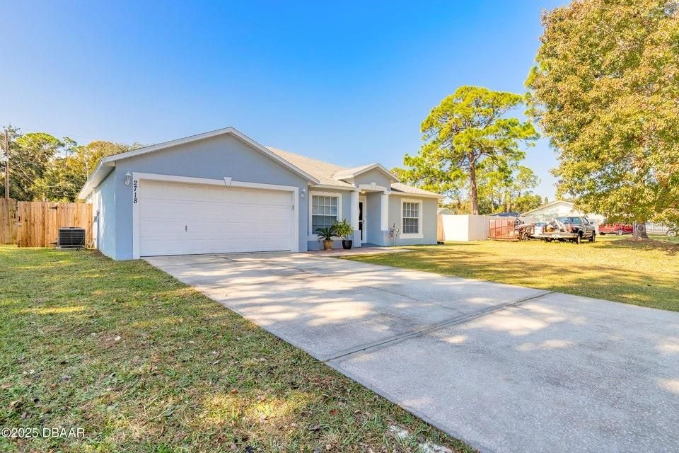 For Sale: $312,000 (3 beds, 2 baths, 1621 Square Feet)