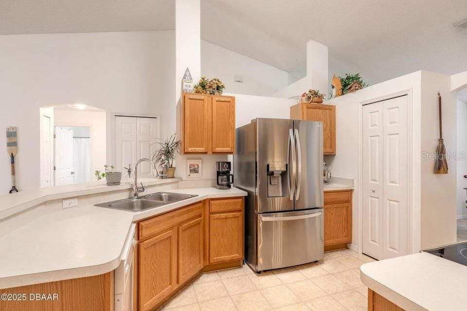 For Sale: $312,000 (3 beds, 2 baths, 1621 Square Feet)