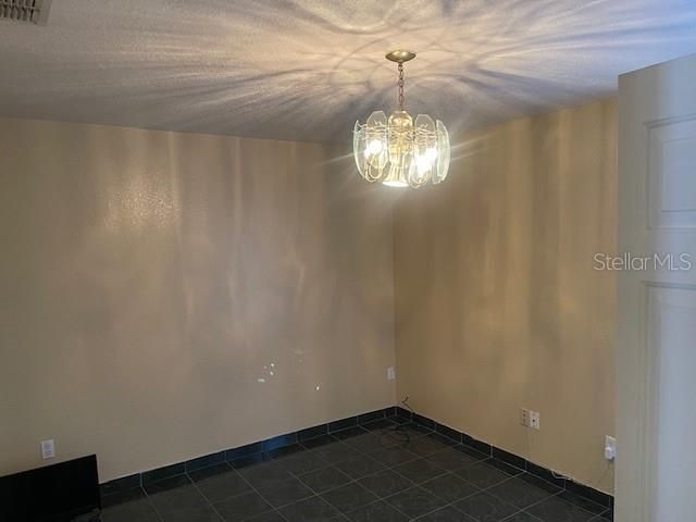 待售: $280,000 (3 贝兹, 2 浴室, 1232 平方英尺)