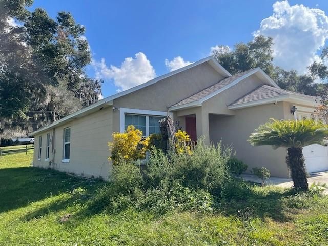 待售: $280,000 (3 贝兹, 2 浴室, 1232 平方英尺)