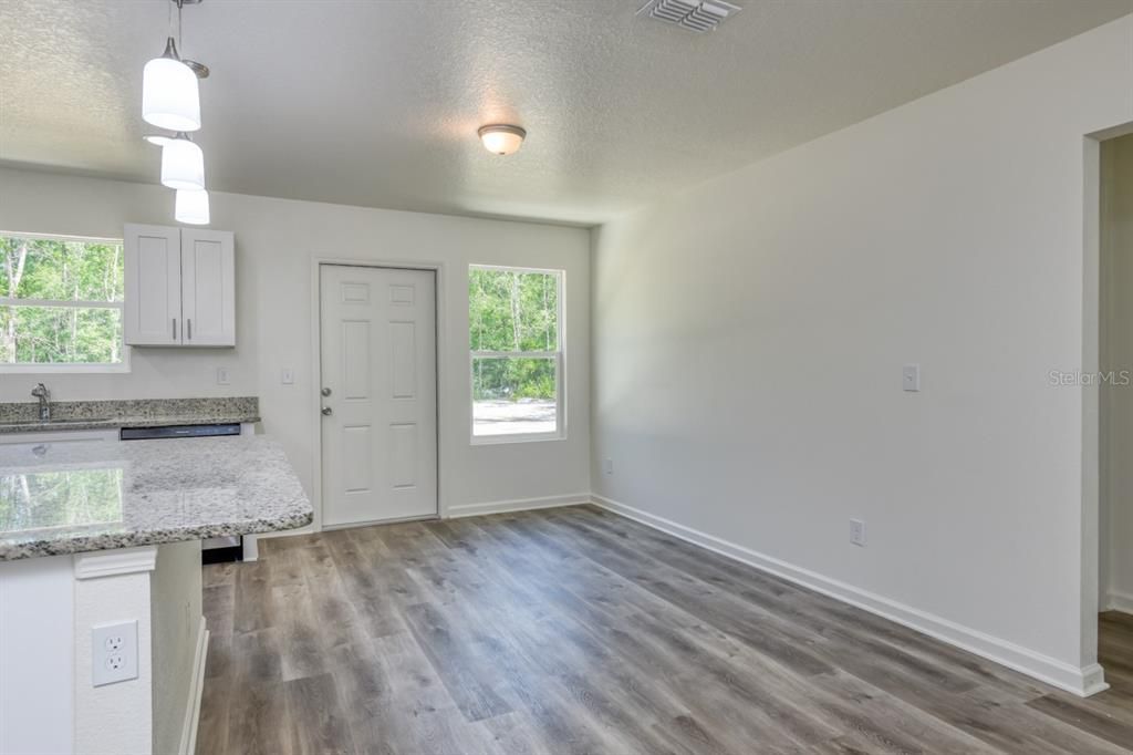 For Sale: $359,000 (4 beds, 2 baths, 1651 Square Feet)
