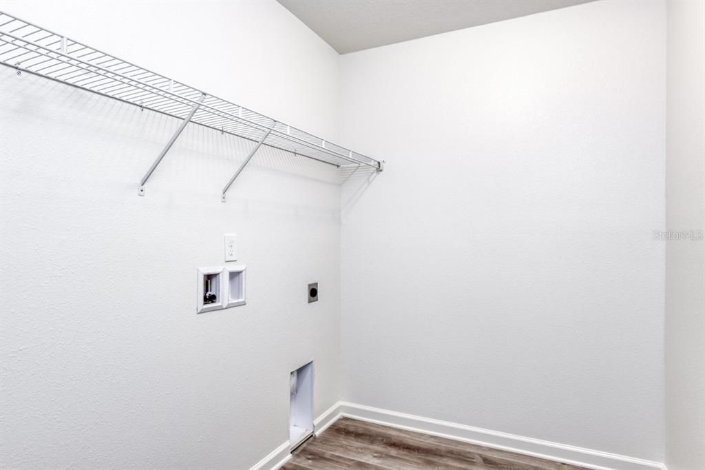 For Sale: $359,000 (4 beds, 2 baths, 1651 Square Feet)