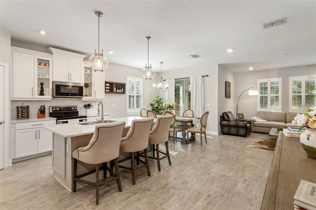 待售: $475,000 (4 贝兹, 2 浴室, 1916 平方英尺)