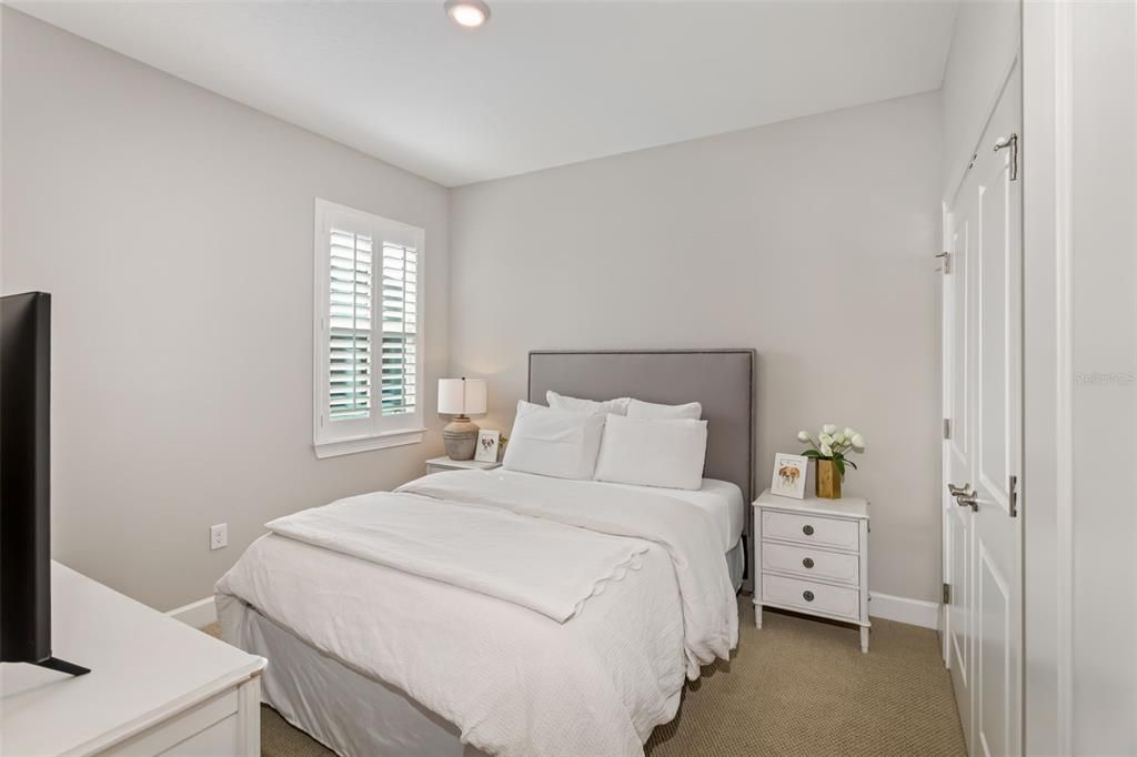 待售: $475,000 (4 贝兹, 2 浴室, 1916 平方英尺)