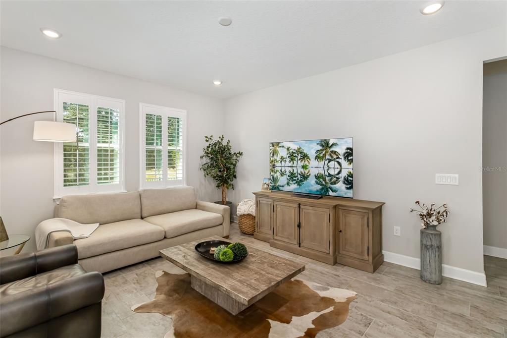 待售: $475,000 (4 贝兹, 2 浴室, 1916 平方英尺)