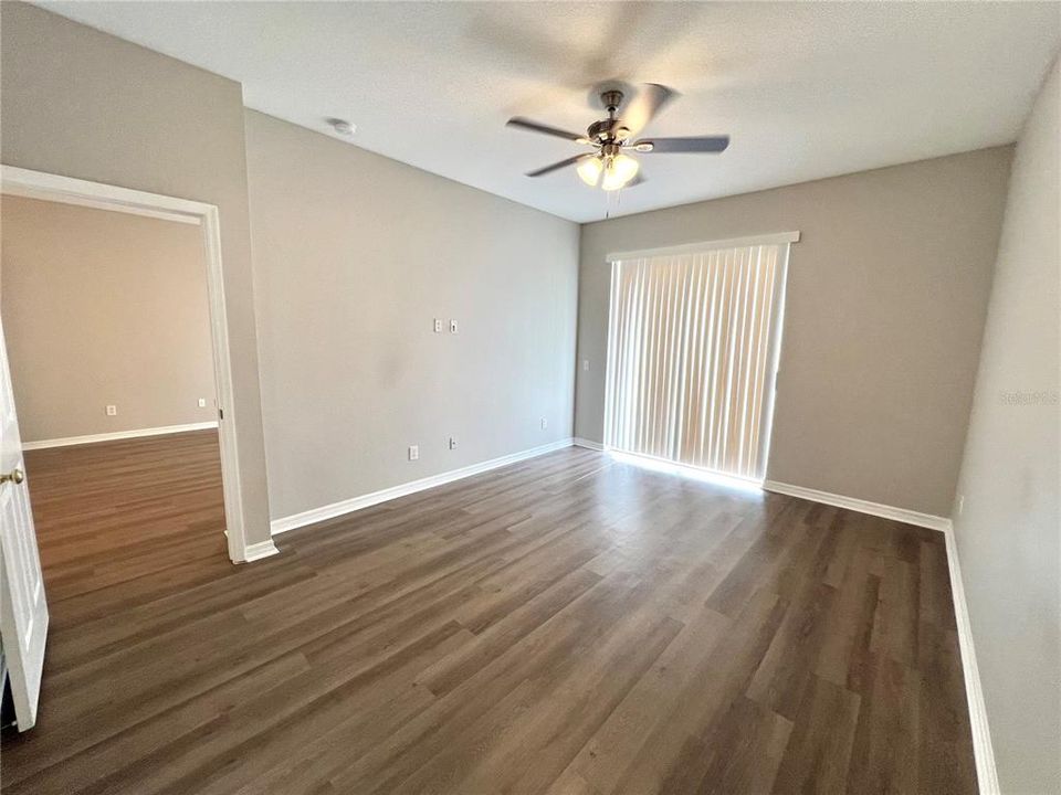 For Rent: $2,250 (4 beds, 2 baths, 1828 Square Feet)