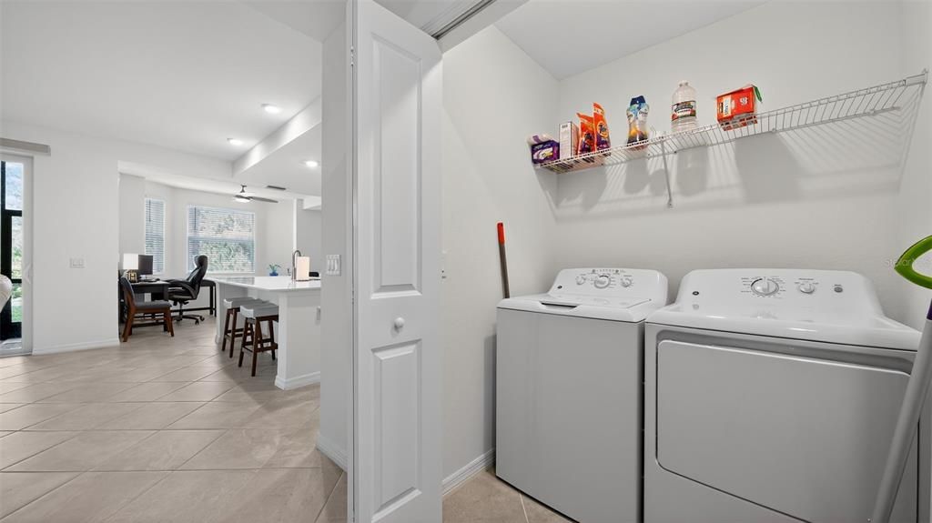 На продажу: $199,000 (2 спален, 2 ванн, 1157 Квадратных фут)