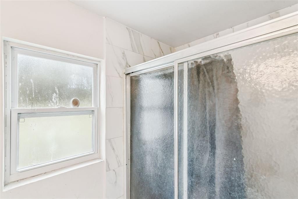 En Venta: $600,000 (4 camas, 2 baños, 2506 Pies cuadrados)