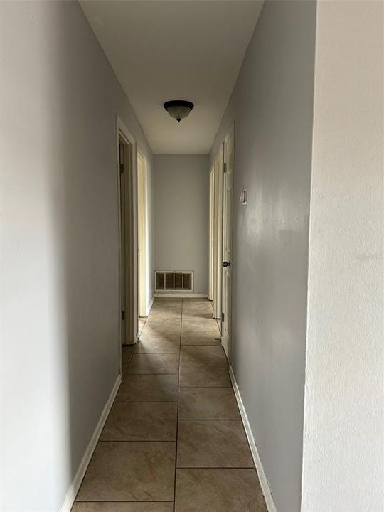 待售: $227,000 (3 贝兹, 2 浴室, 1064 平方英尺)