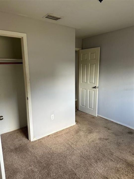 待售: $227,000 (3 贝兹, 2 浴室, 1064 平方英尺)