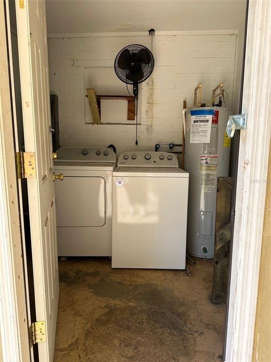 待售: $227,000 (3 贝兹, 2 浴室, 1064 平方英尺)