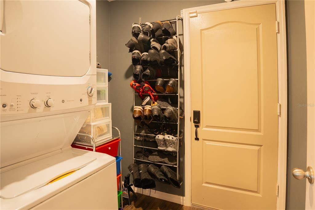 En Venta: $305,000 (3 camas, 2 baños, 1456 Pies cuadrados)