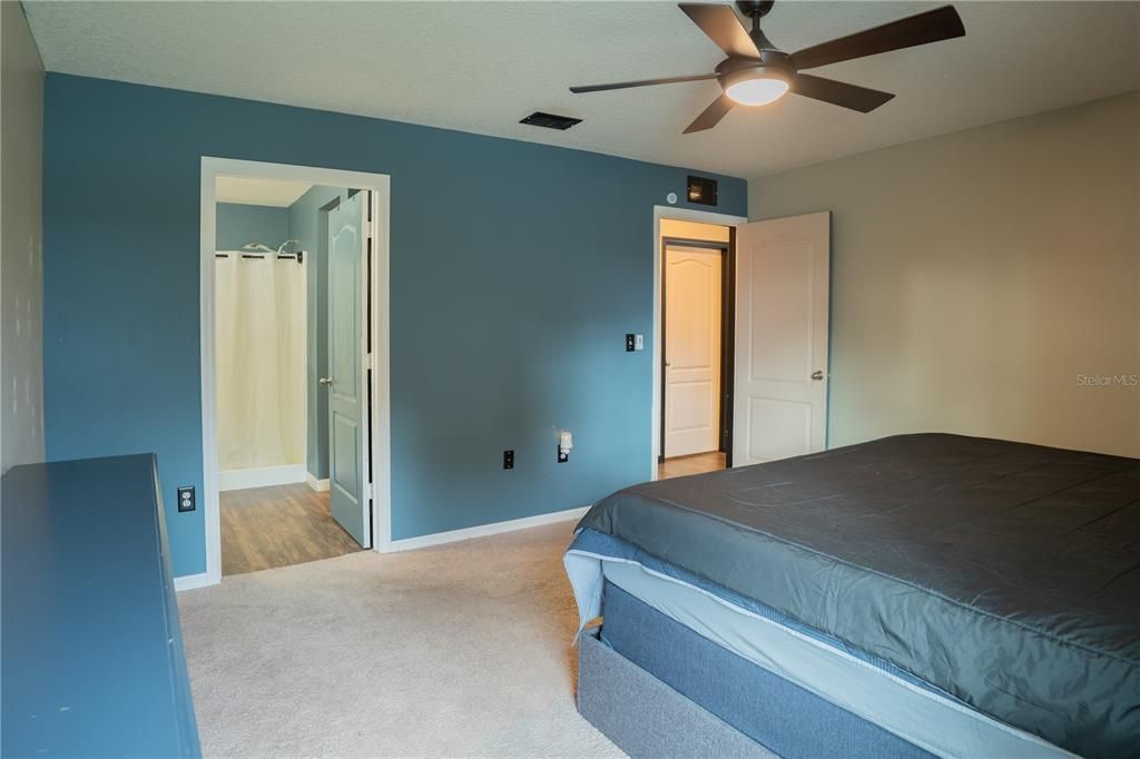 En Venta: $305,000 (3 camas, 2 baños, 1456 Pies cuadrados)