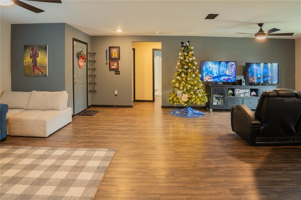 En Venta: $305,000 (3 camas, 2 baños, 1456 Pies cuadrados)