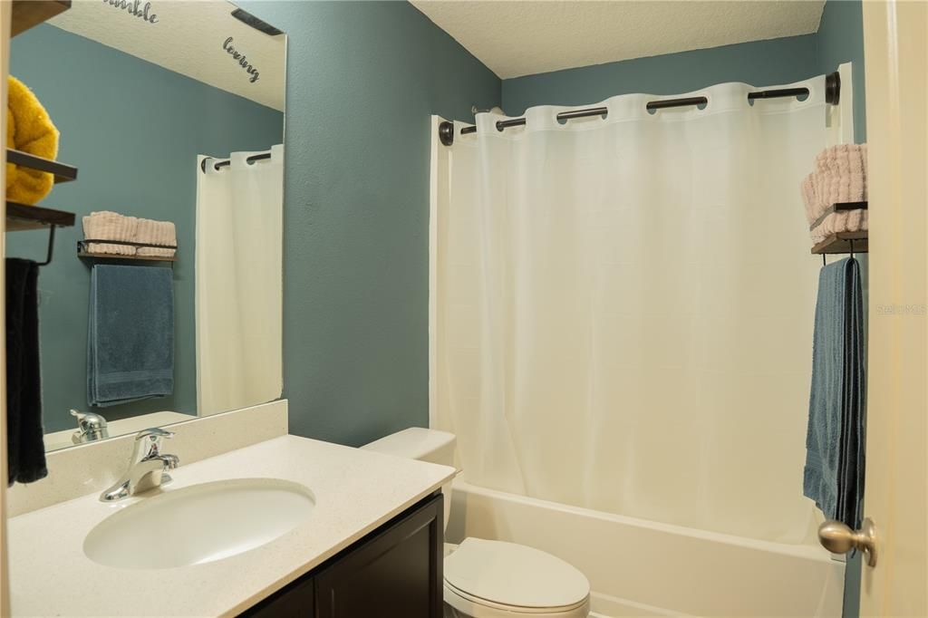 En Venta: $305,000 (3 camas, 2 baños, 1456 Pies cuadrados)