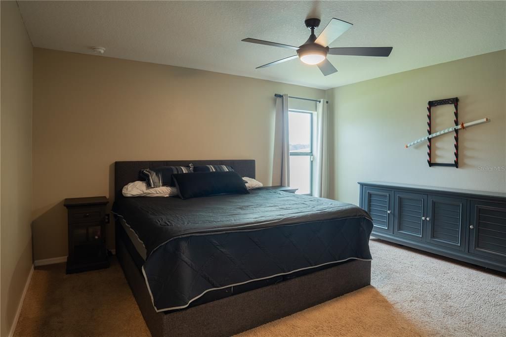 En Venta: $305,000 (3 camas, 2 baños, 1456 Pies cuadrados)