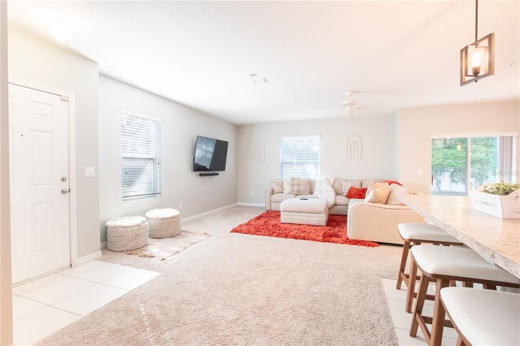 For Sale: $310,000 (3 beds, 2 baths, 1639 Square Feet)