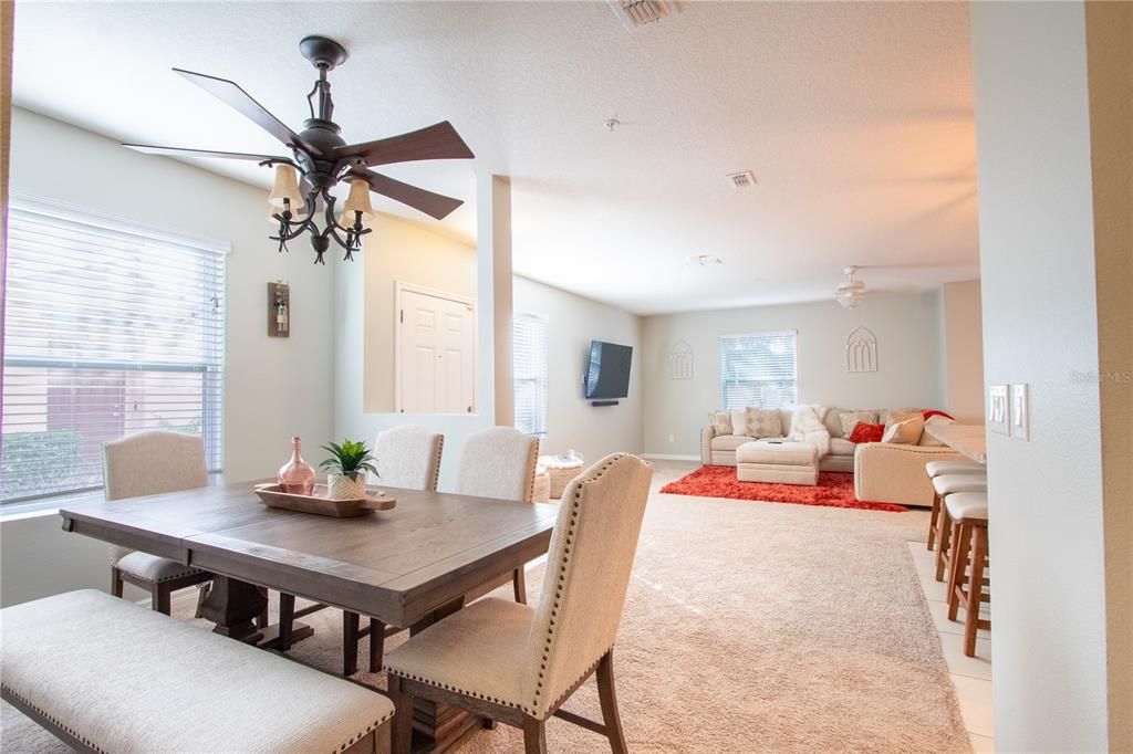 For Sale: $310,000 (3 beds, 2 baths, 1639 Square Feet)