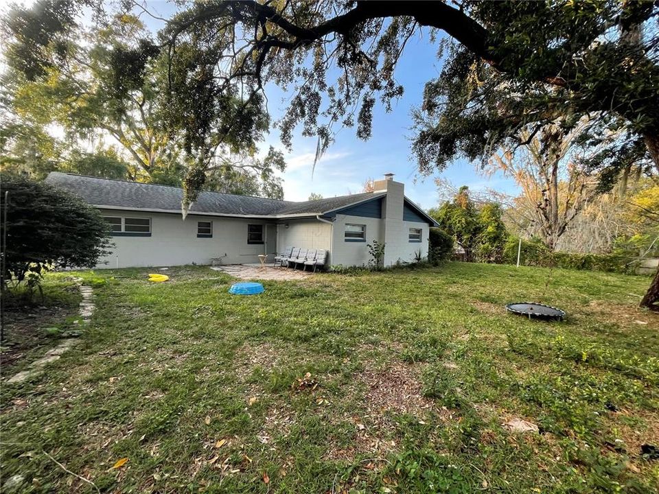 Active With Contract: $265,000 (3 beds, 2 baths, 1896 Square Feet)