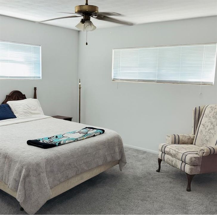 Active With Contract: $265,000 (3 beds, 2 baths, 1896 Square Feet)