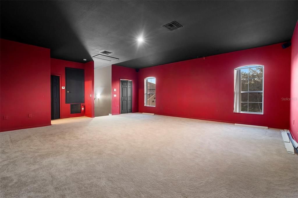 En Venta: $670,000 (5 camas, 4 baños, 3340 Pies cuadrados)