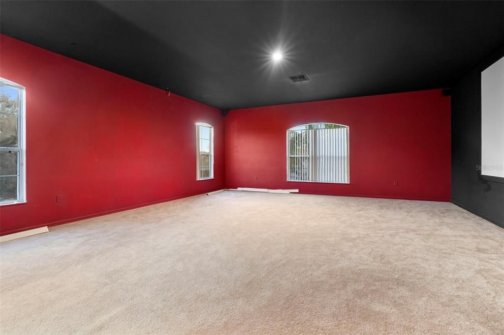 En Venta: $670,000 (5 camas, 4 baños, 3340 Pies cuadrados)