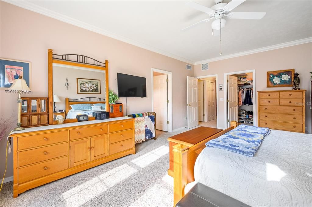 For Sale: $329,000 (3 beds, 2 baths, 1787 Square Feet)