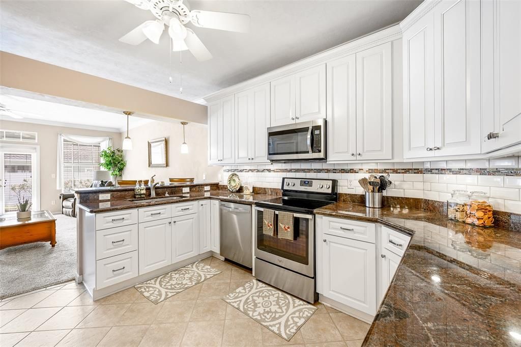 For Sale: $329,000 (3 beds, 2 baths, 1787 Square Feet)