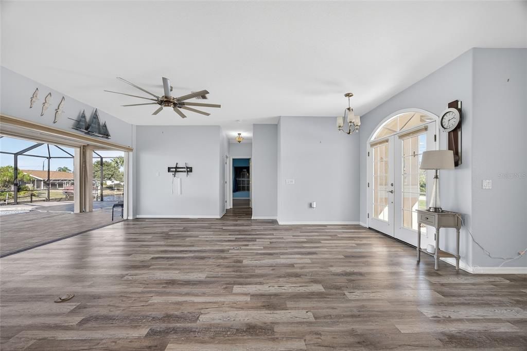 For Sale: $599,000 (4 beds, 3 baths, 2104 Square Feet)